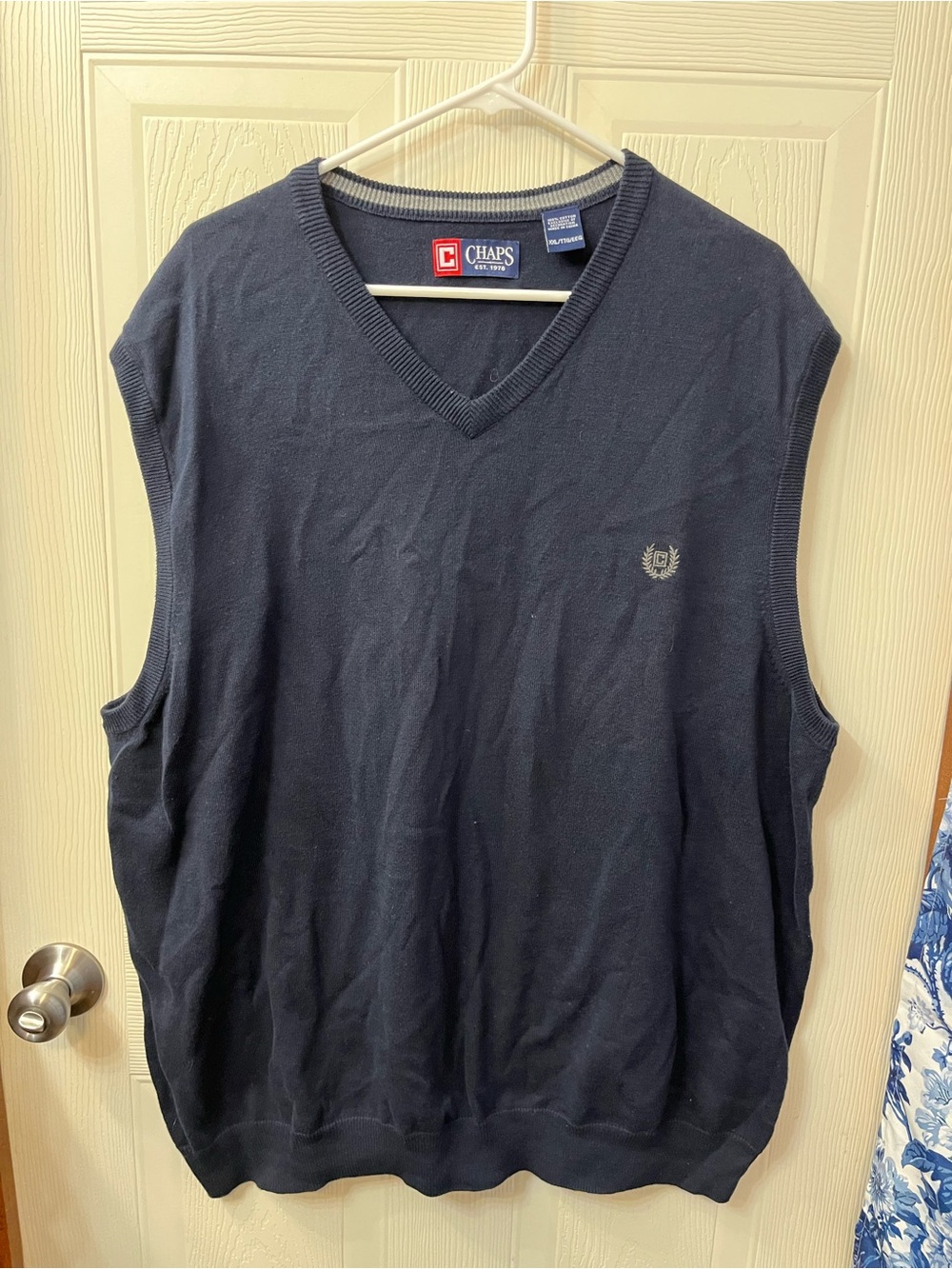 Chaps Men's Navy V-Neck Knit Sweater Vest